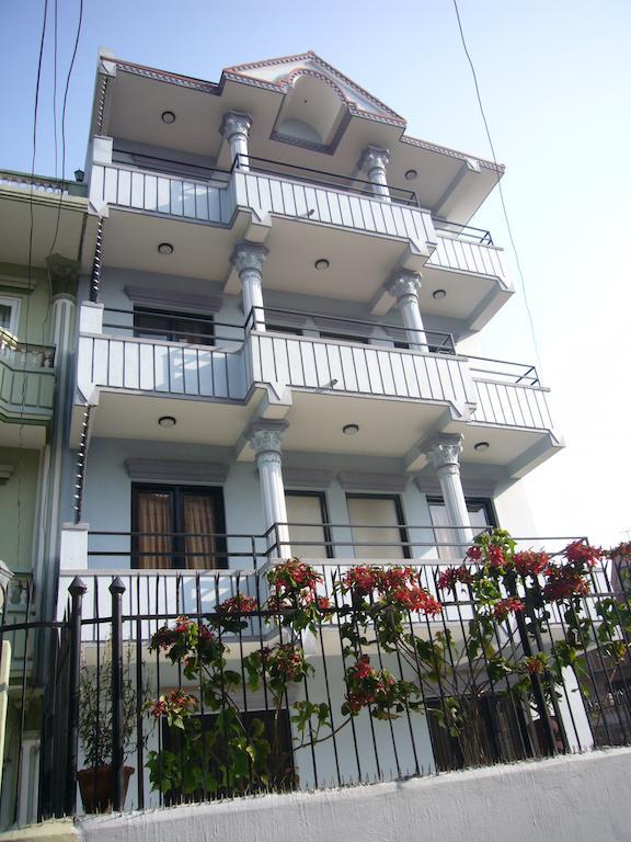 Le Rhododendron Chambres D'Hotes Kathmandu Exterior photo